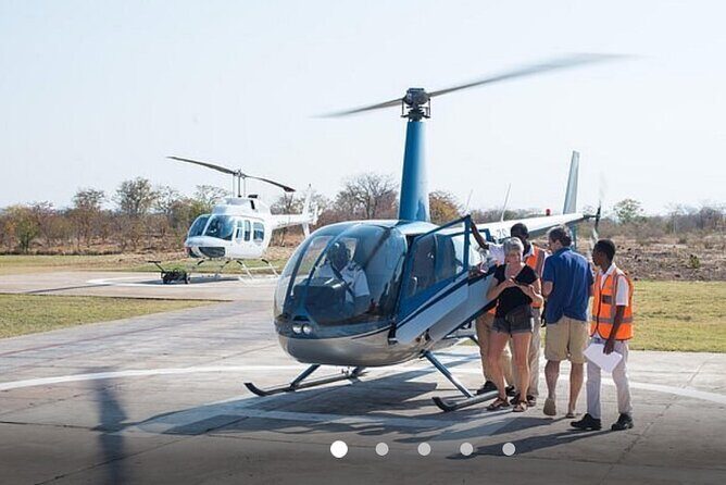 15 minutes scenic helicopter flight above Victoria Falls-Zimbabwe - Who this helicopter flight is best for