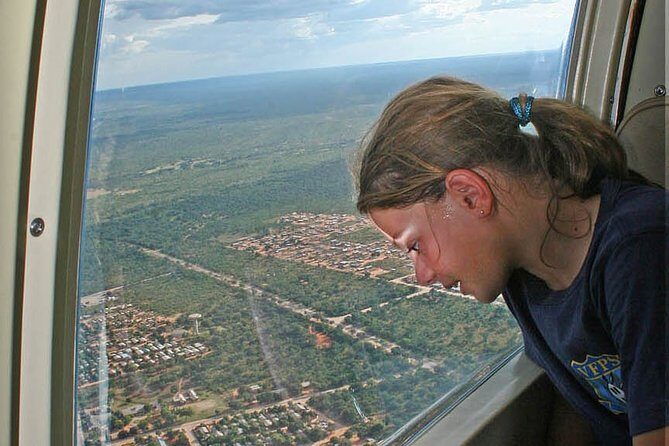 15 minutes scenic helicopter flight above Victoria Falls-Zimbabwe - What’s actually included: transfers, aircraft, and the window-seat promise