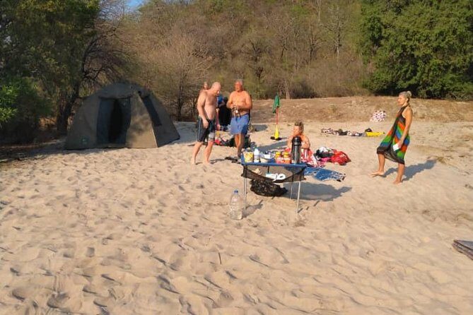 3 Days & 2 Nights Whitewater Rafting Victoria Falls - Open bar + meals: why it matters on a multi-day raft