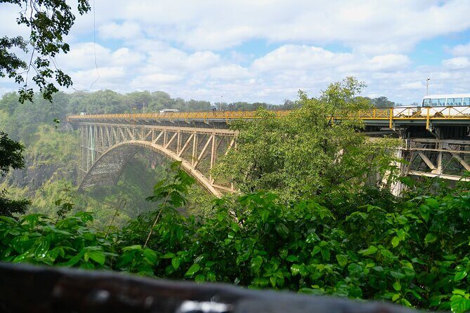 3 Days Tour at Chobe Park and Victoria Falls with Airport Pickup - Meeting at Victoria Falls Hotel and the rhythm of pickup