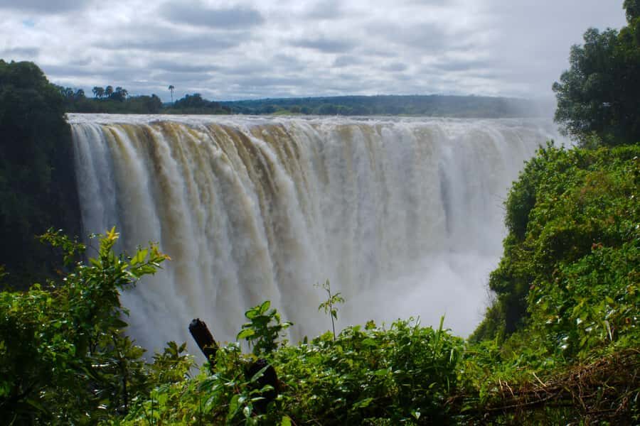 3 Days Victoria Falls and Full day Chobe National Park - Victoria Falls: a guided walk through Devil’s Cataract to rainbow mist