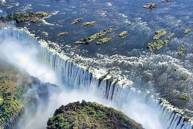 Guided Tour of the Falls (ZIM side) Wildlife Safari, by Savannah - Weather rules and the reality of park entry delays