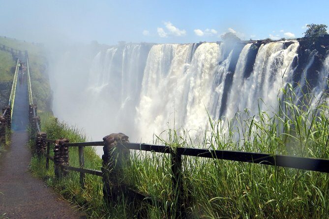 Guided Tour of the Majestic Victoria Falls - Key things to know before you go