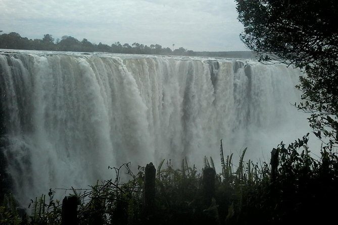 Livingstone Victoria Falls Tour Zambia And Zimbabwe Combo - How the Zimbabwe-to-Zambia Split Works in One 6-Hour Day