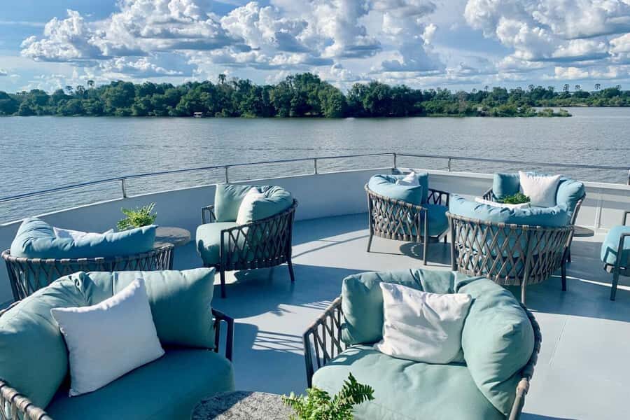 Luxury Cruise : Sunset Boat Cruise on The Zambezi Explorer - From Hotel Pickup to Jetty: How the Evening Starts
