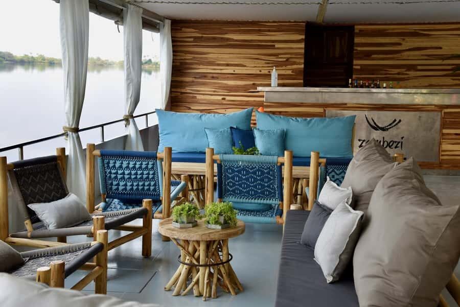 Luxury Cruise : Sunset Boat Cruise on The Zambezi Explorer - Snacks and Drinks: More Than a Perk, It Changes the Mood