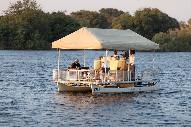 Private Sunset Cruise on the Zambezi River - When to go and how to dress for a sunset on the river