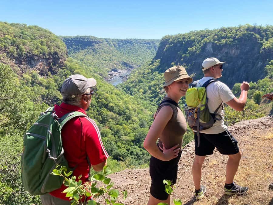 Victoria Falls: Batoka Gorge Hike & Sunset Dinner - Sunset dinner on the gorge edge: Food that tastes like the place