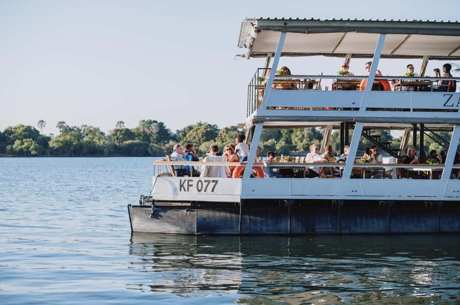 Victoria Falls: Dinner Cruise on the Zambezi River - Drinks included: how to plan your pace