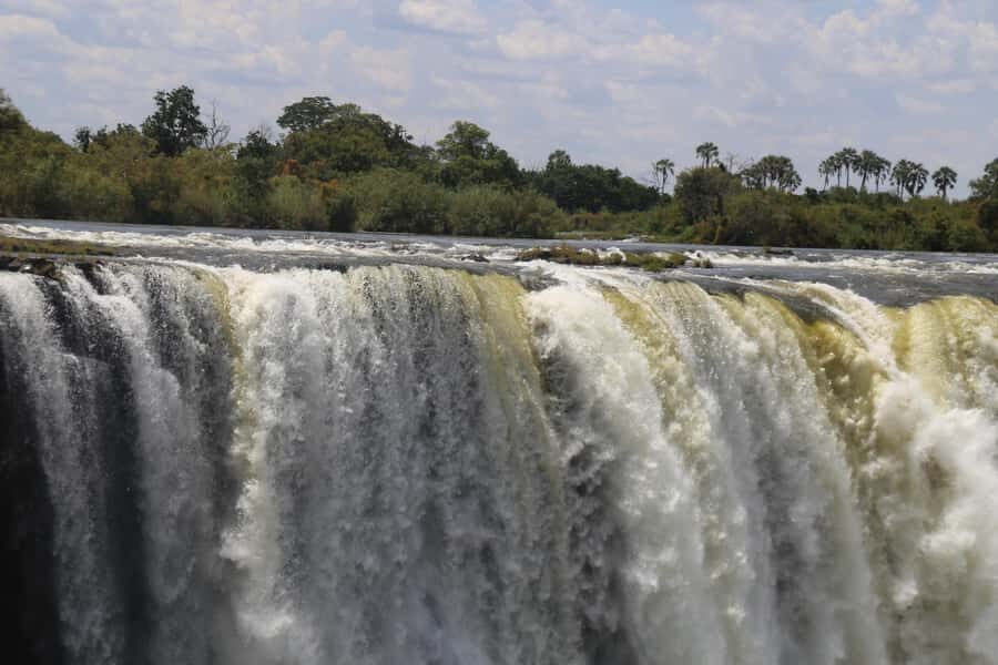 Victoria Falls Guided Tour with High Tea - Key things that make this tour worth your time