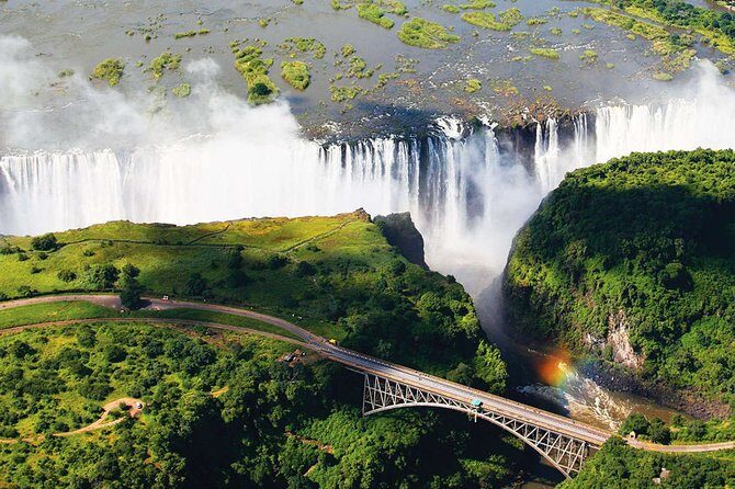 Victoria Falls Guided Tour with Hotel Pickup - Key things that make this Victoria Falls tour work