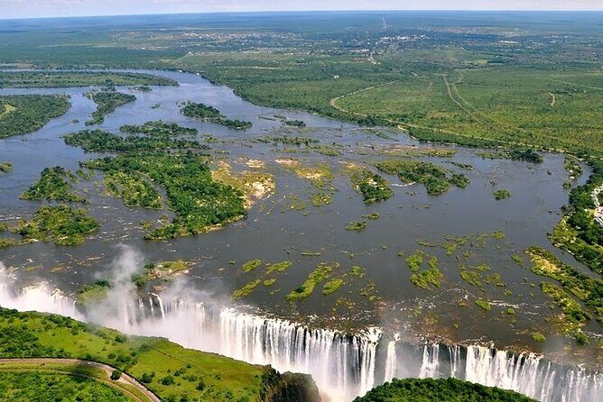 Victoria Falls International Airport Transfers - Inside the vehicle: AC comfort and included chilled water