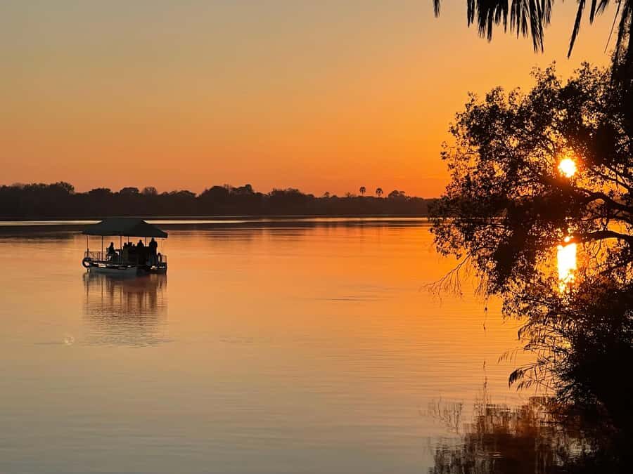 Victoria Falls: Private Sunrise Cruise with Breakfast - Key things that make this cruise worth it