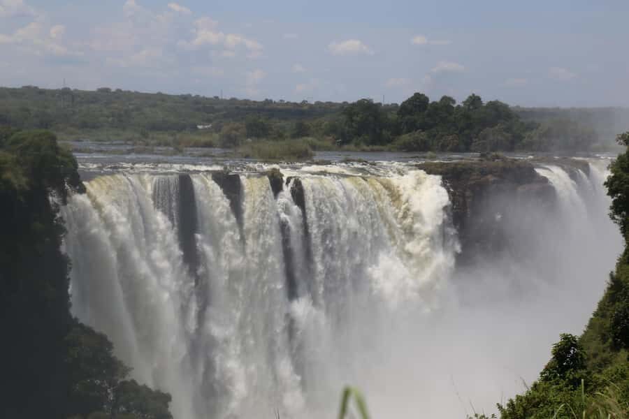 Victoria Falls Private Tour with Lunch & Helicopter Flight - Why This Private Victoria Falls Combo Works: Walk + Helicopter