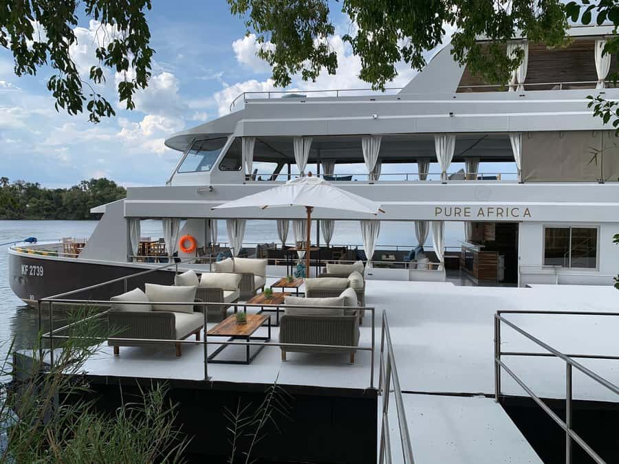 Victoria Falls: Sunset Cruise and Dinner at The Eatery - Canapés and drinks on the cruise: what’s actually included