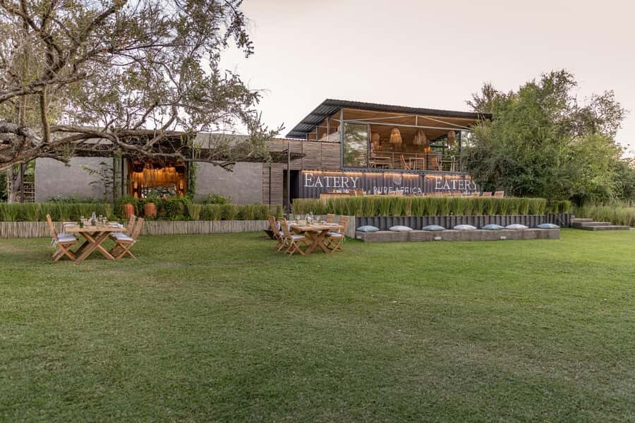 Victoria Falls: The Eatery Dinner Experience - Dining by lantern light under a star-studded sky