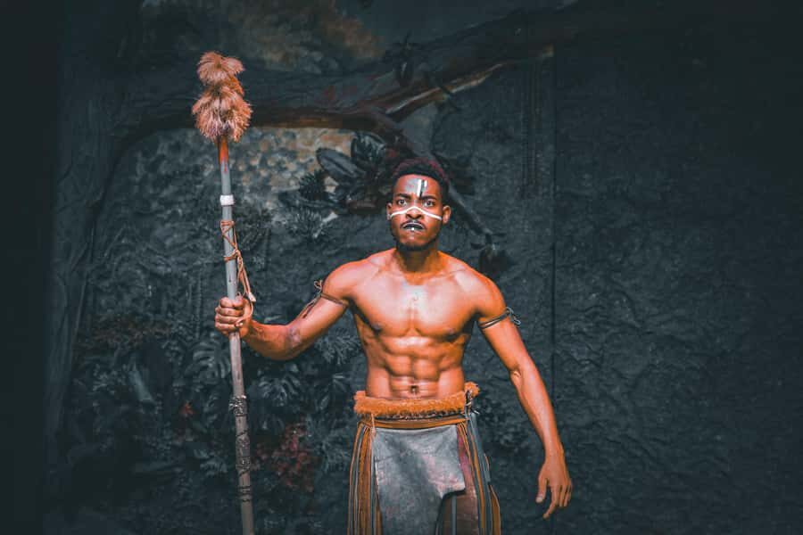 Victoria Falls:Theatre Simunye The Spirit of Africa,Zimbabwe - Timing Your Evening: 8 pm Start, Early Arrival, and Drinks