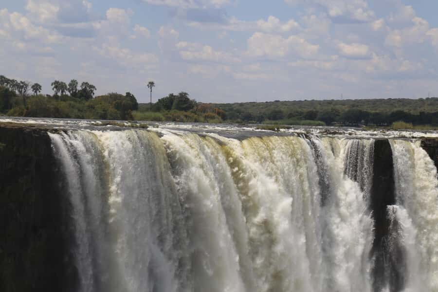 Zimbabwe & Zambia: Guided Tour of the Falls from Both Sides - Zambia side viewpoints: where you get the first big hit